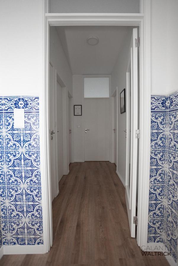Downtown 3 Bedroom With Balcony - Quiet Street - Family Friendly - Groups Porto Buitenkant foto