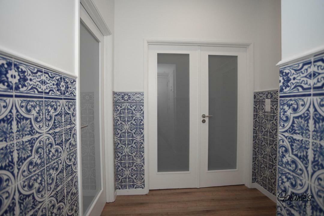 Downtown 3 Bedroom With Balcony - Quiet Street - Family Friendly - Groups Porto Buitenkant foto
