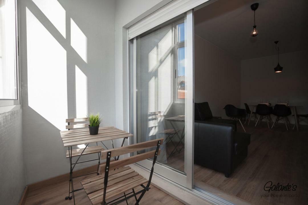 Downtown 3 Bedroom With Balcony - Quiet Street - Family Friendly - Groups Porto Buitenkant foto